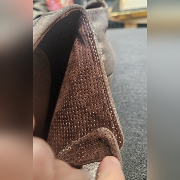 TOMS Kala Gunmetal Star Suede Oxford Bootie. Size 8 Like New - Picture 12 of 15